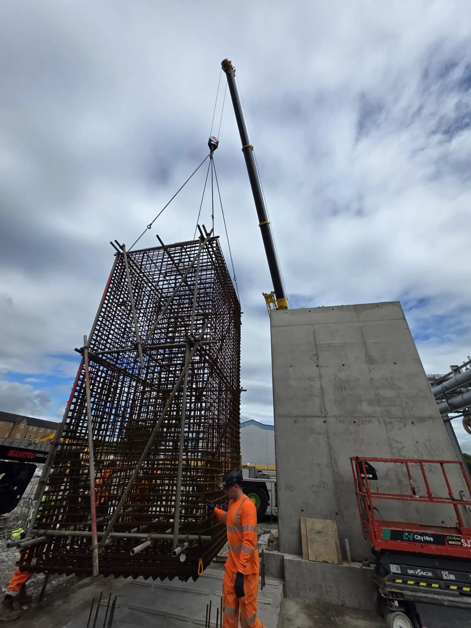 lift rigg uk crane hire contract lifting - Lift Rigg UK