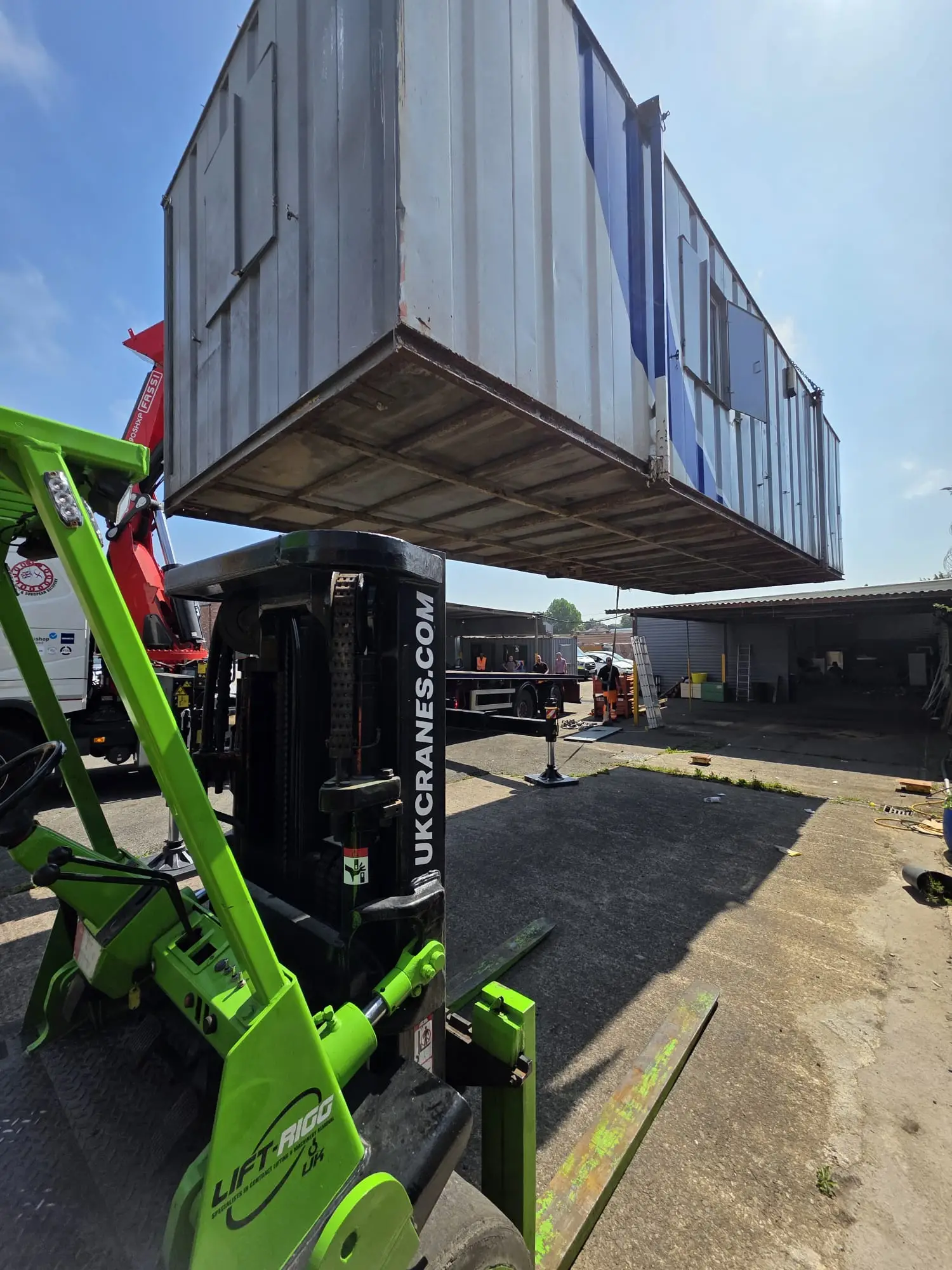 lift rigg uk crane hire lift shift 11 - Lift Rigg UK