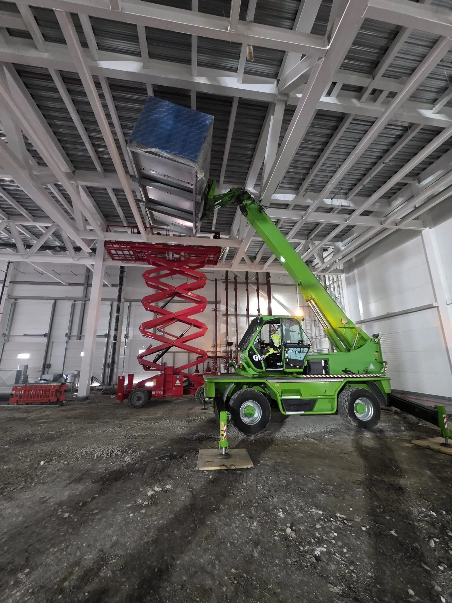 lift rigg uk crane hire lift shift 32 - Lift Rigg UK