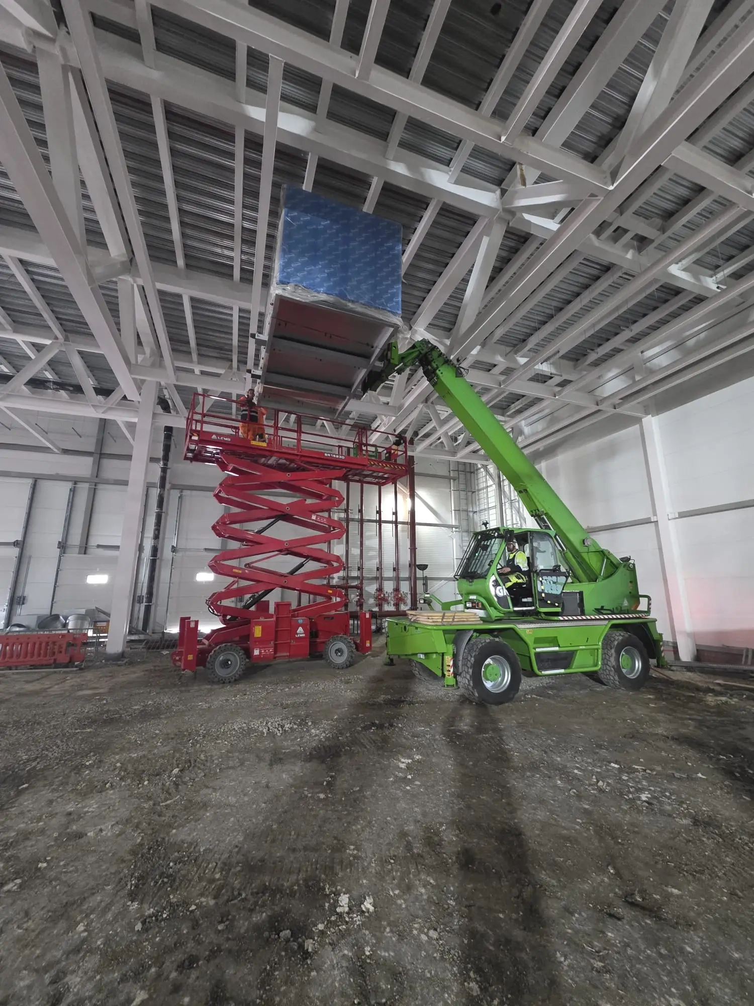lift rigg uk crane hire lift shift 33 - Lift Rigg UK