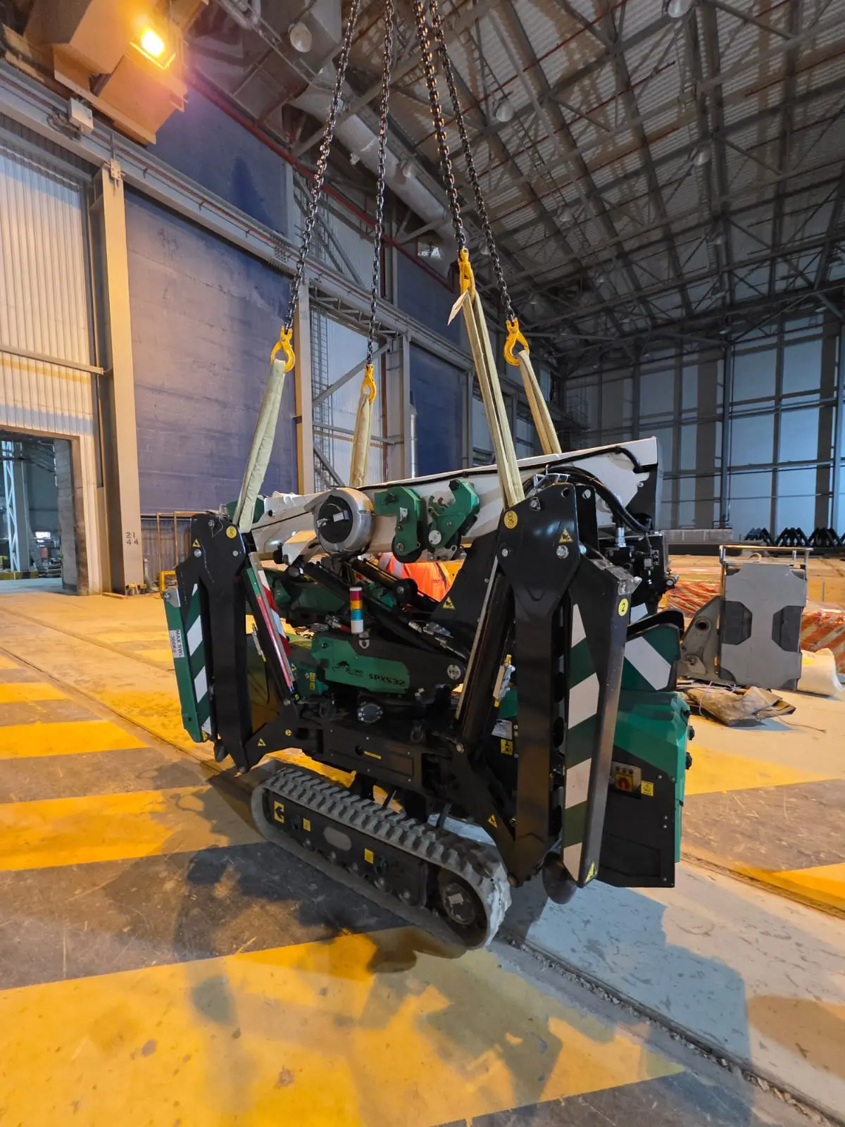 lift rigg uk spider crane hire 14 - Lift Rigg UK